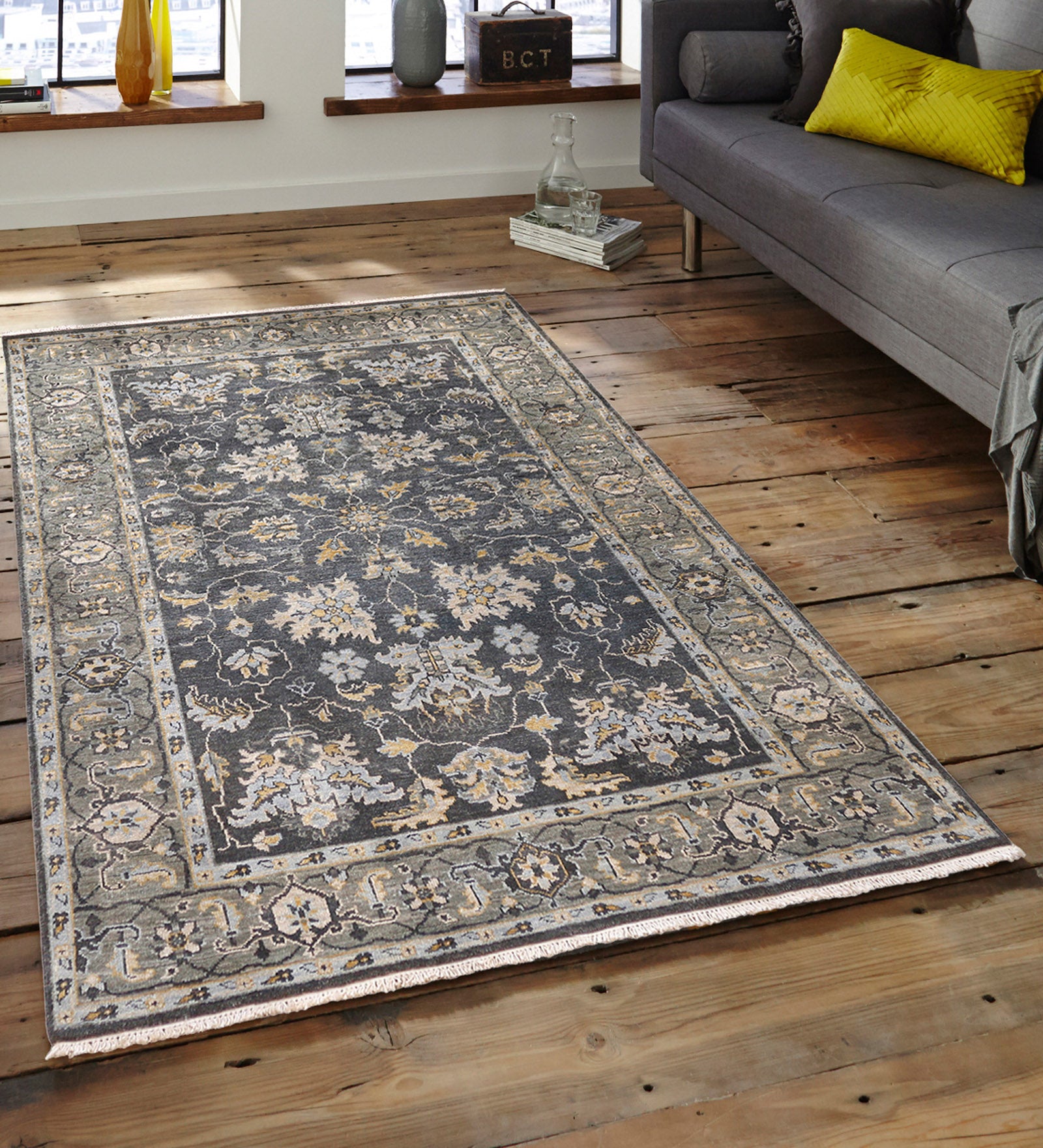 Heritage Traditional Pattern Hand Knotted Rectangle Anti-Skid Designer Carpet, Prayer Rug For Office Cabins, Small Living Spaces - 4'X6'