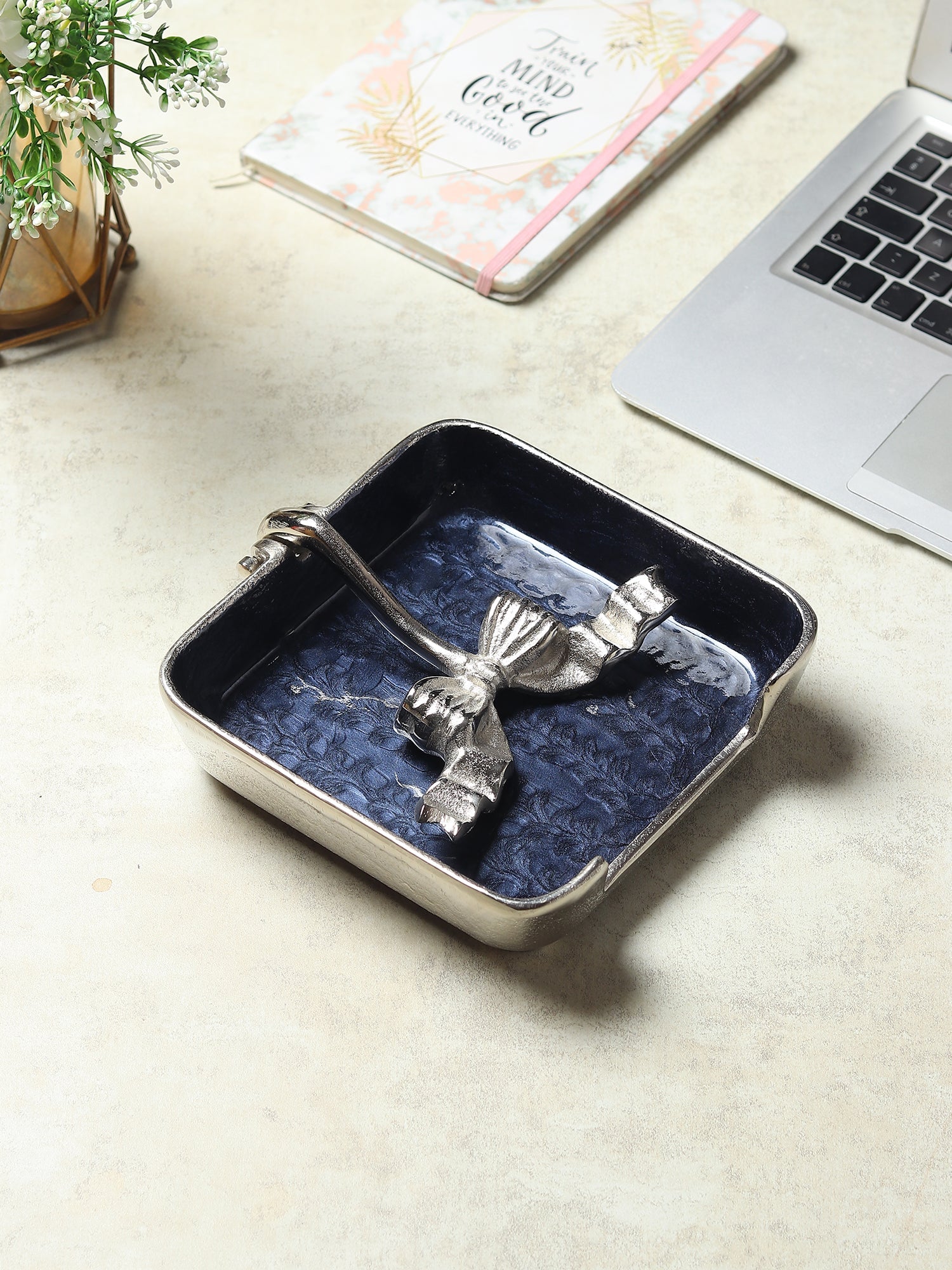 Dravelion Blue Pearl Tissue holder M.M.I. OVERSEAS