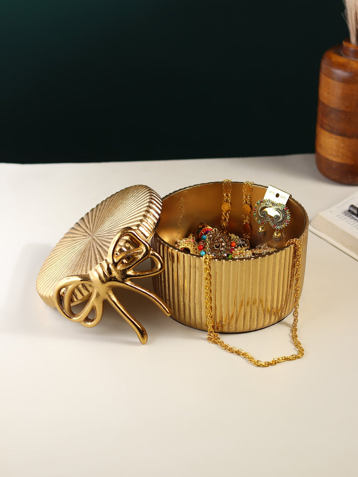 Bella's Bow Storage Box M.M.I. OVERSEAS