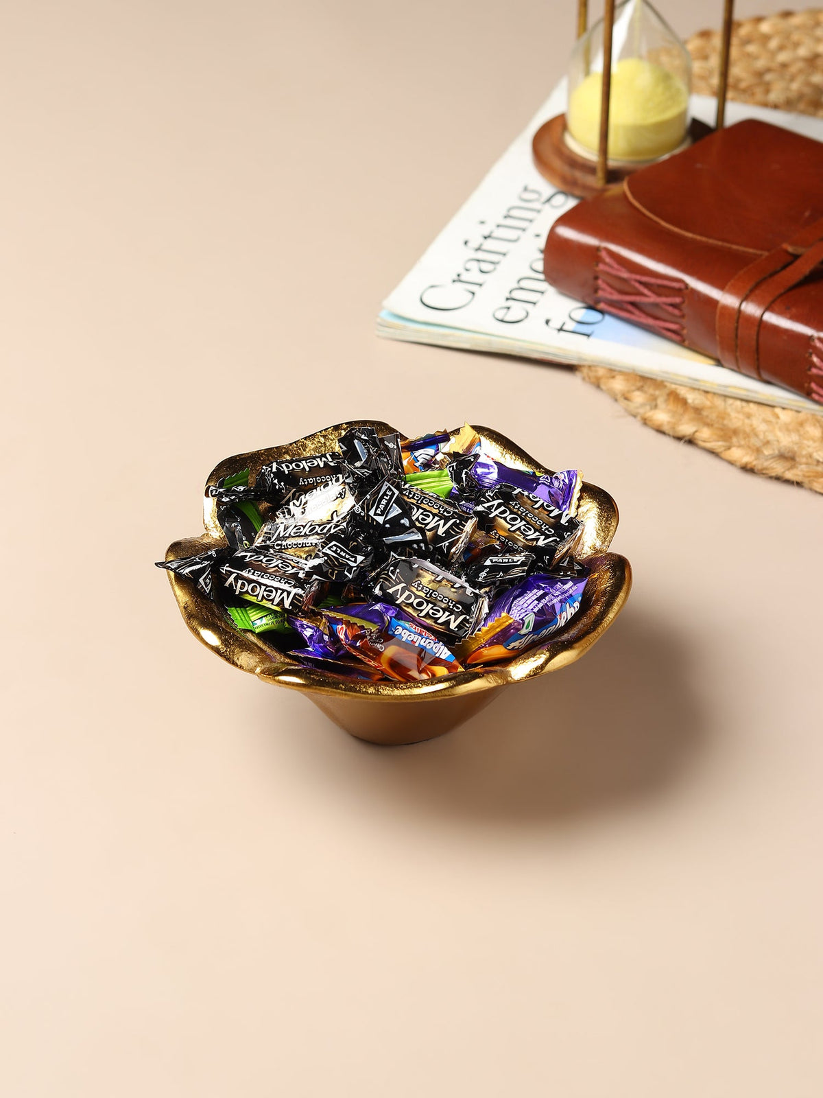 Petal Metal Bowl M.M.I. OVERSEAS