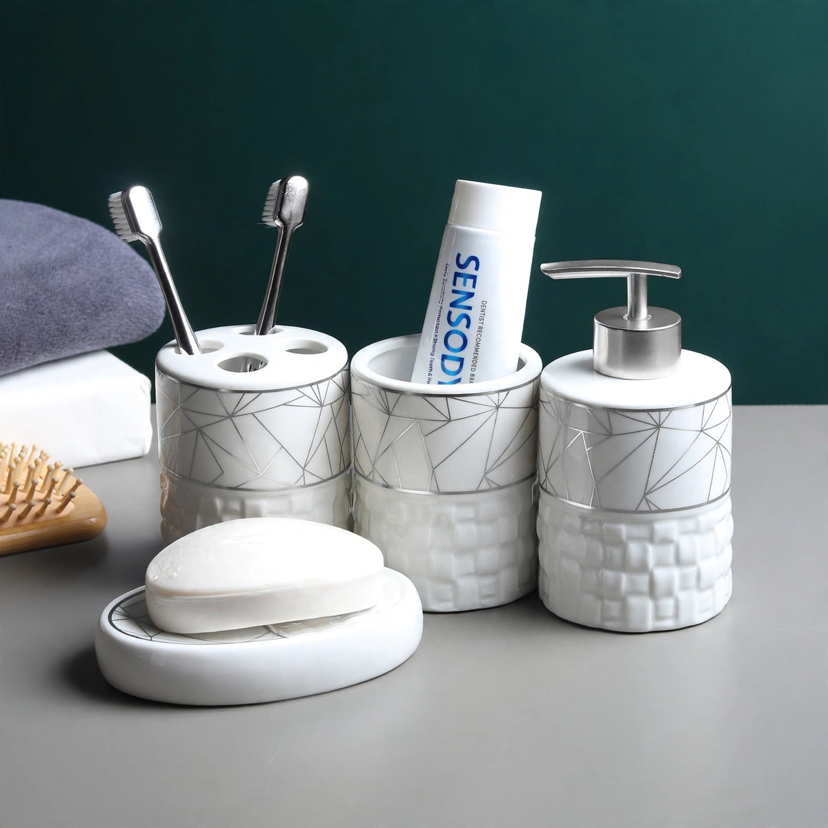 Gridelle Bathroom Set of 4 - Ouchcart