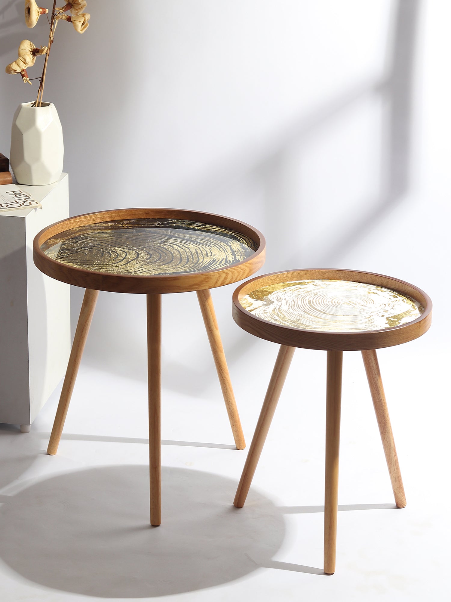 Oakveil Brown Table Set of 2