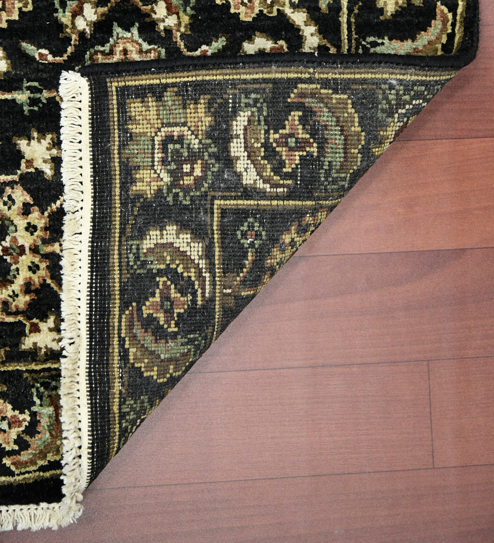 Luxor Classic Pattern Hand Knotted  Rectangle Anti-Skid Designer Carpet, Prayer Rug For Office Cabins, Small Living Spaces - 4'X6'