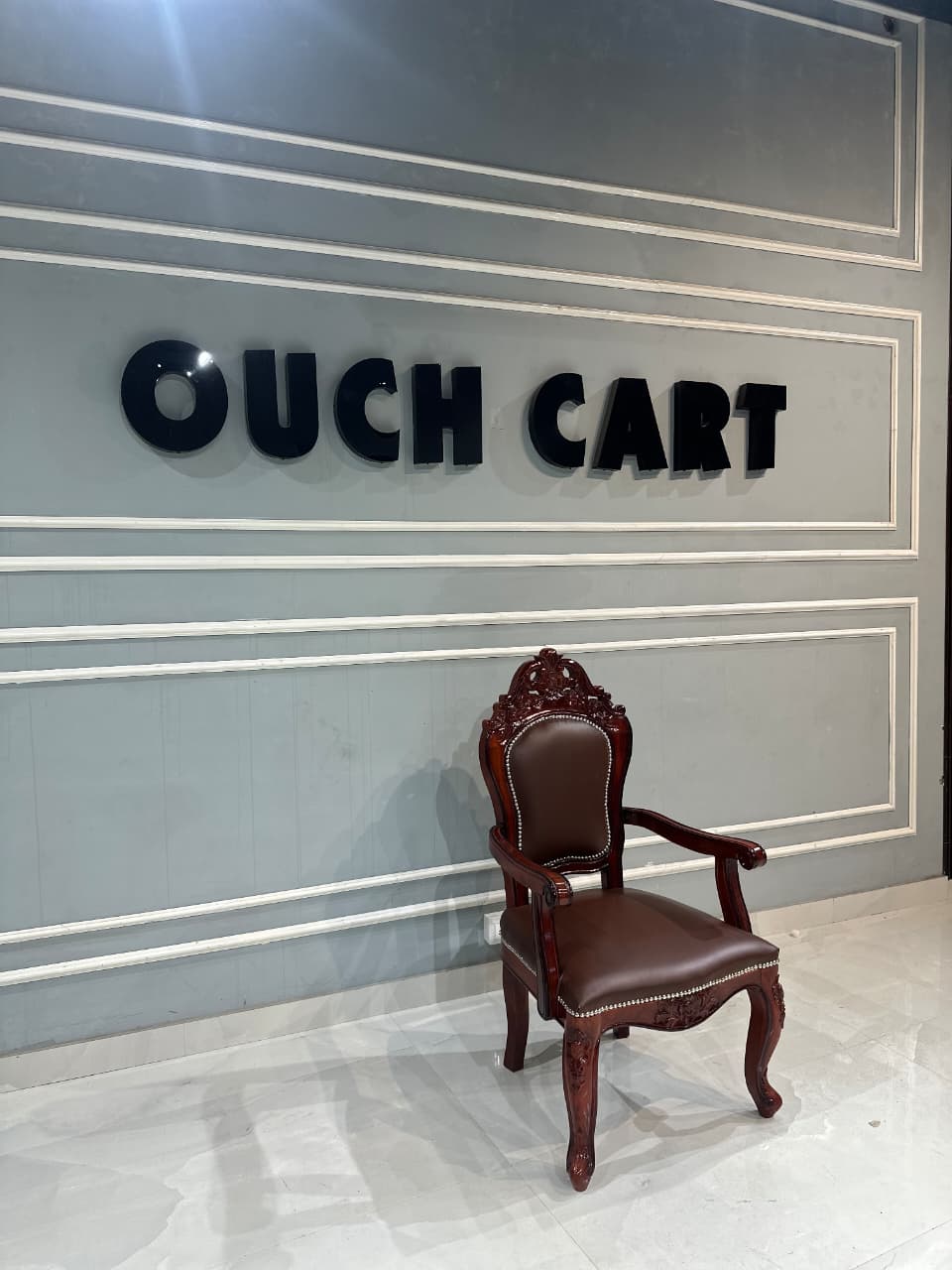 New Handicrafts Wooden Hand Carved Royal Look Chair