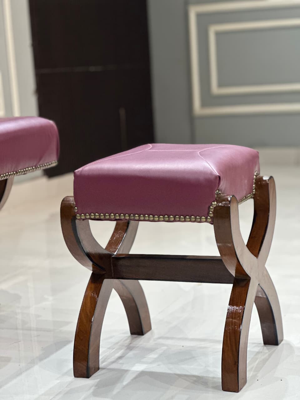 Wide Unique Back Design Armchair With Ottoman