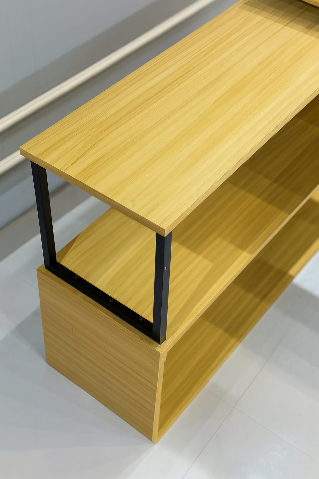 L Shaped Executive Desk with Storage Design in Wooden Color