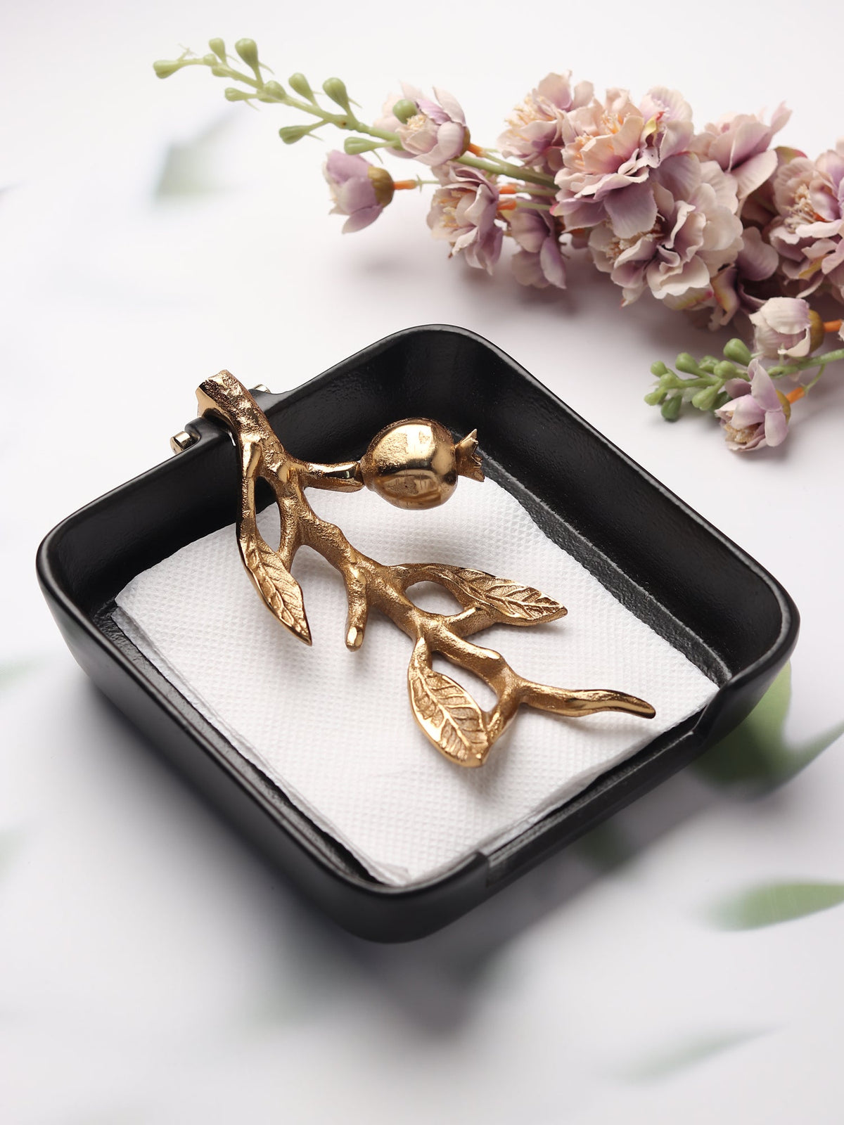 Leafy tissue holder in Black Gold M.M.I. OVERSEAS