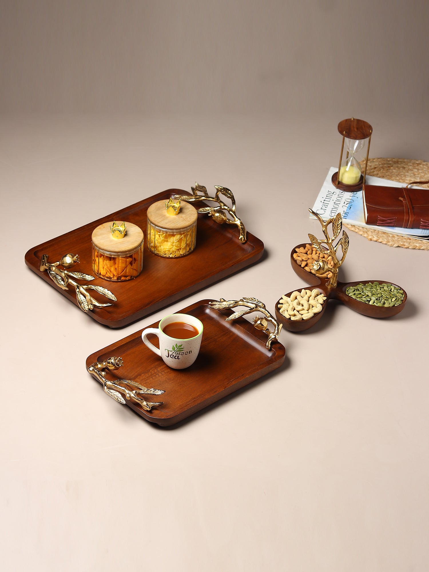 Pomegranate tray gold