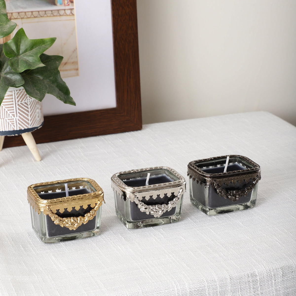 black velvet Scented candle glass jar with Silver Ring M.M.I. OVERSEAS