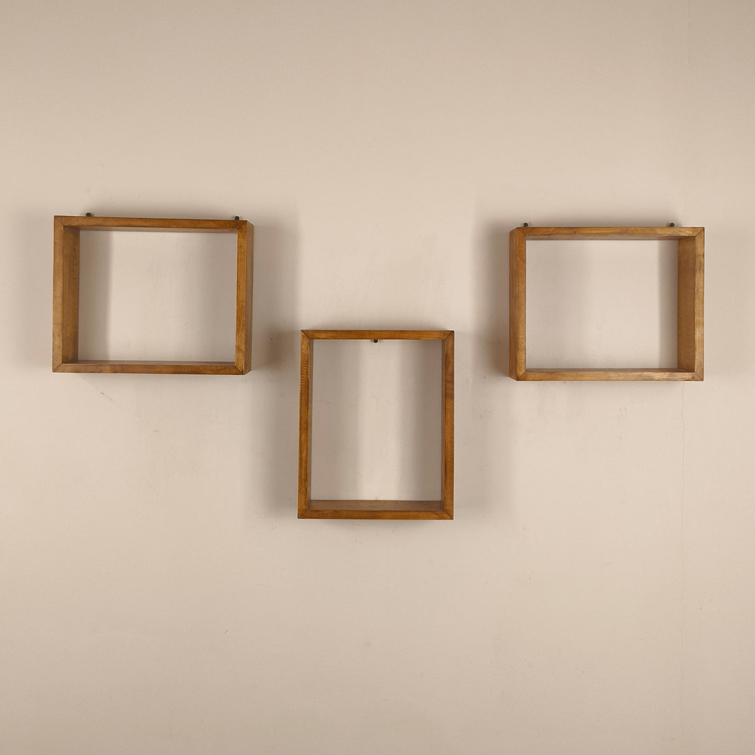 ARTHUR III Rectangular Shaped Set of 3 Wooden Wall Shelves - OUCH CART | Wall decor