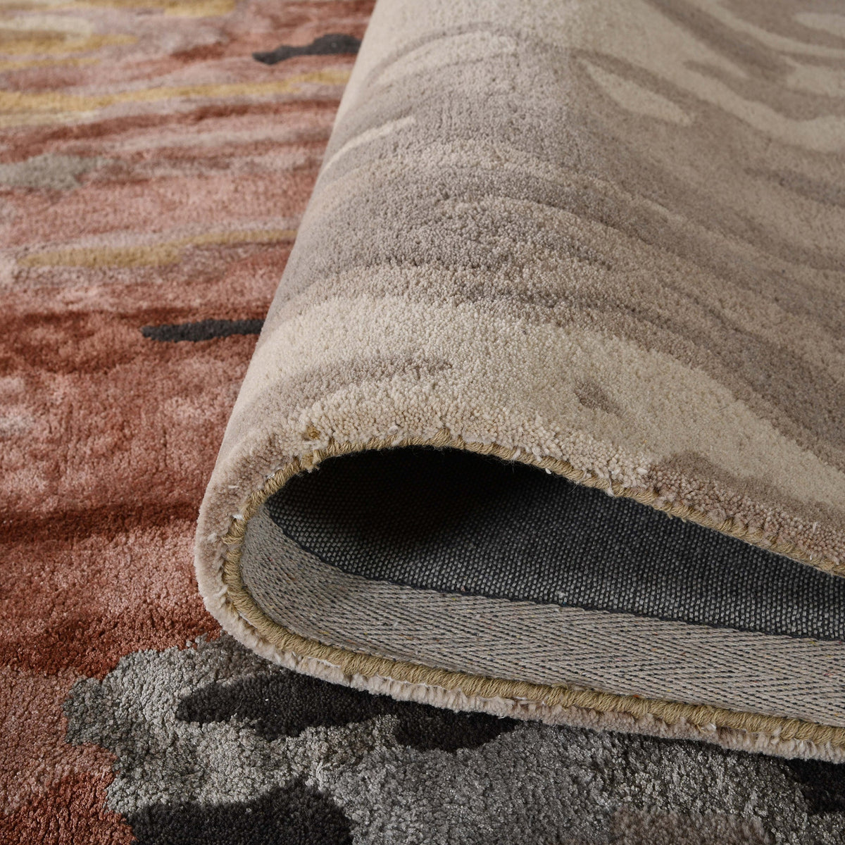 Saraswati Global Rug , Handmade Area Rug, 8x10 Feet, Wool & Viscose Rug, Luxurious Anti-Skid & Anti Slip Backing Carpet , Ideal for Bedroom, Living Room, and Dining Room, Kids Room, Office Rug. Saraswati Global