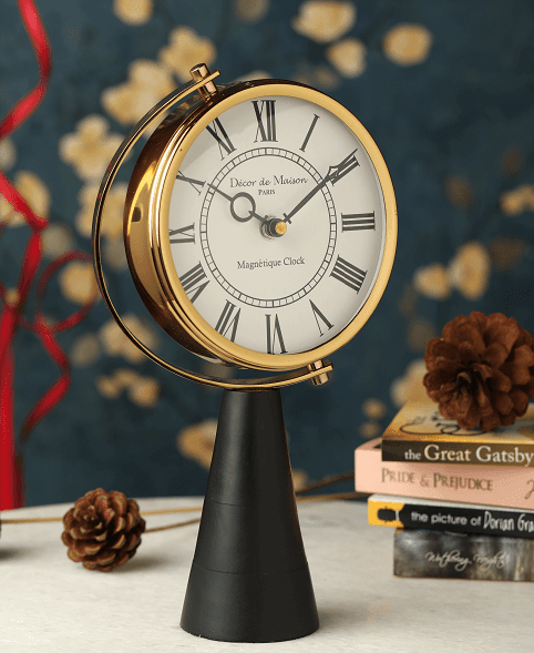Black Wood's Pedestal Clock in Reflective Gold - Ouch Cart
