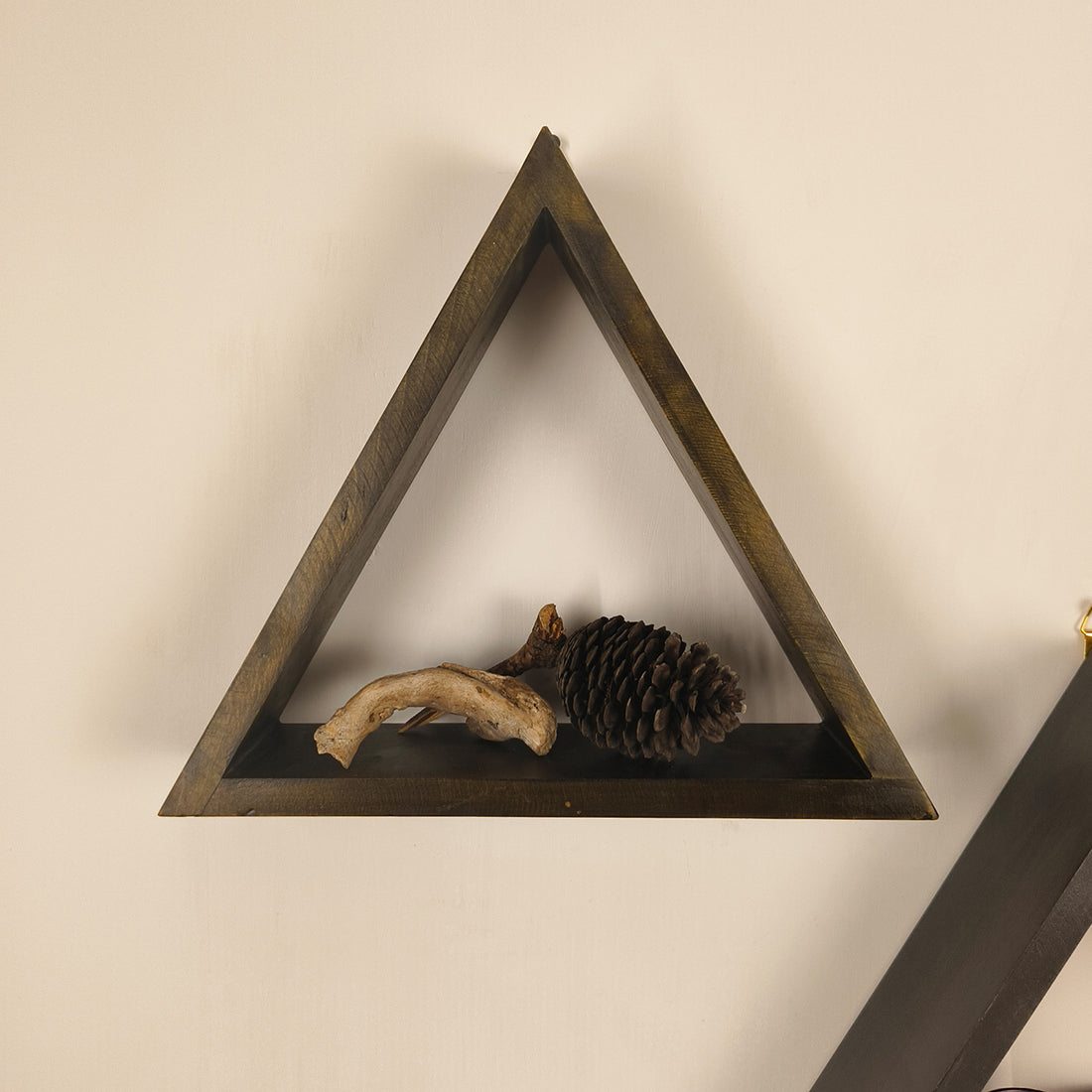 HENRY III Triangular Set of 3 Wooden Wall Shelves