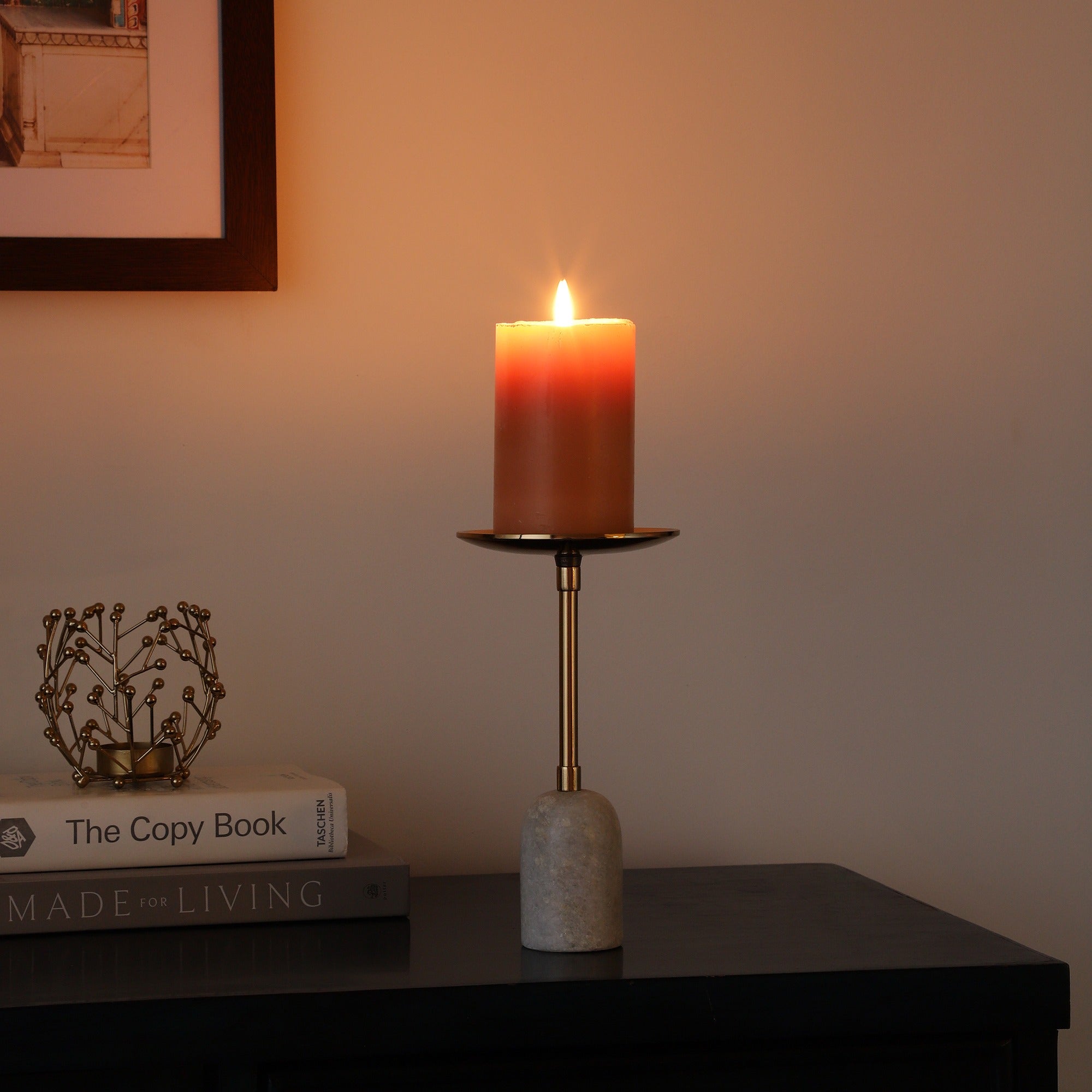 Marble Pri Pillar Candle medium stand in gold