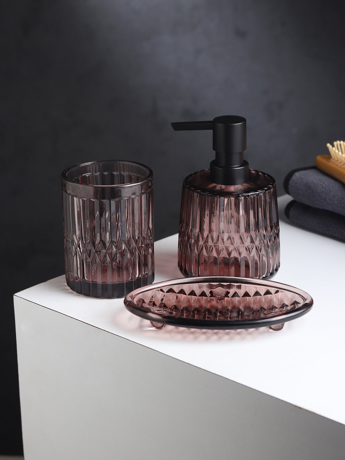 Violetta Ribbed Bathroom Set