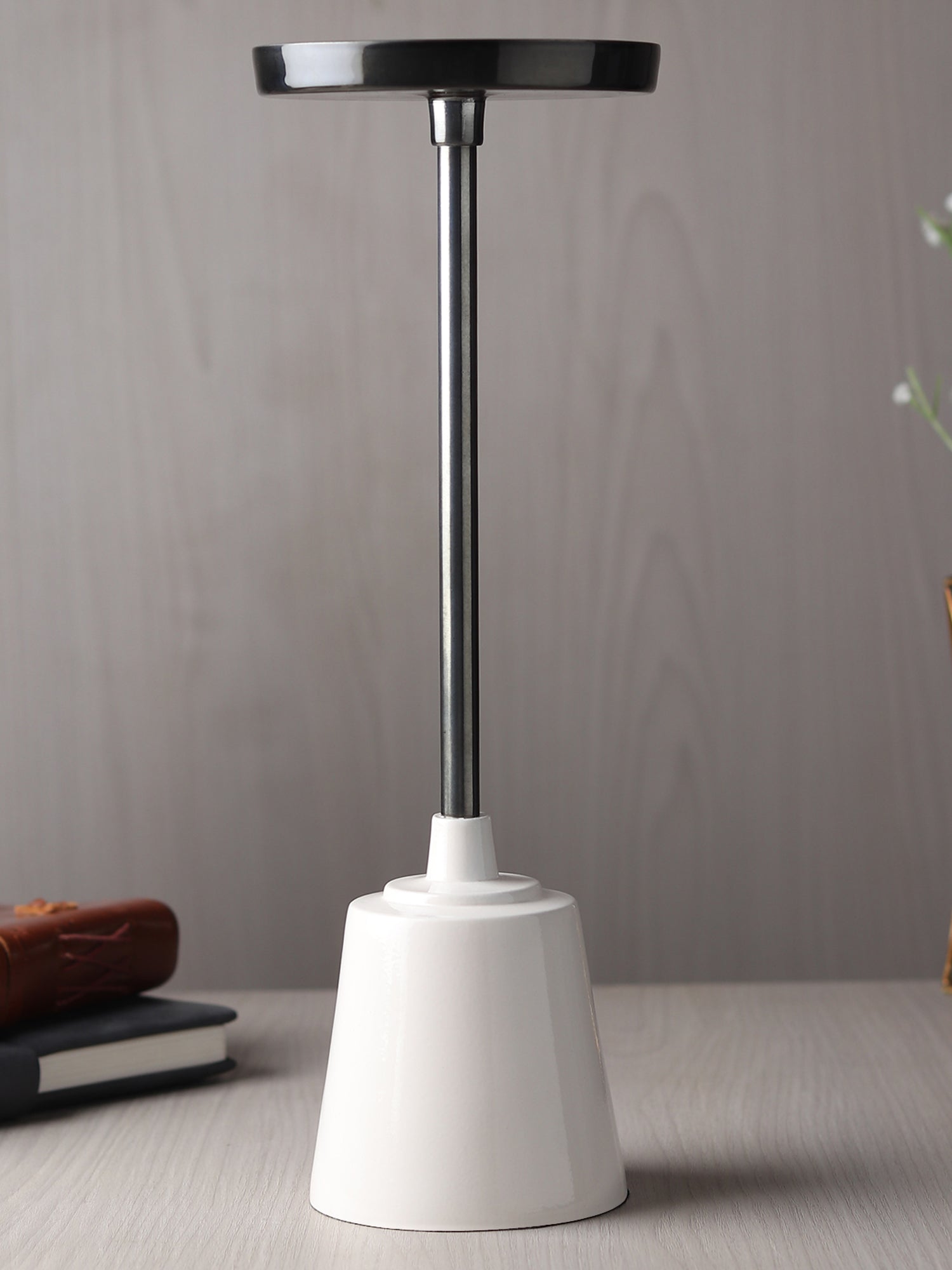 Altura Medio Black Nickel Candle holder Medium