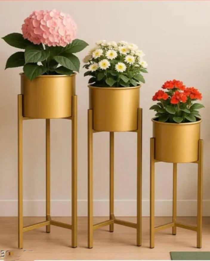 Living Room Metal Planter For Indoor Kiving Planter Pot Inclued (Set of 3 ) Planter Pot