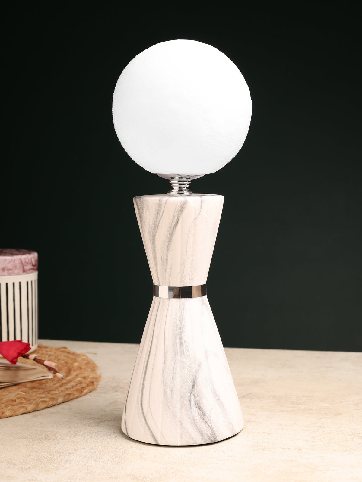 Sculpt Forme Table Lamp