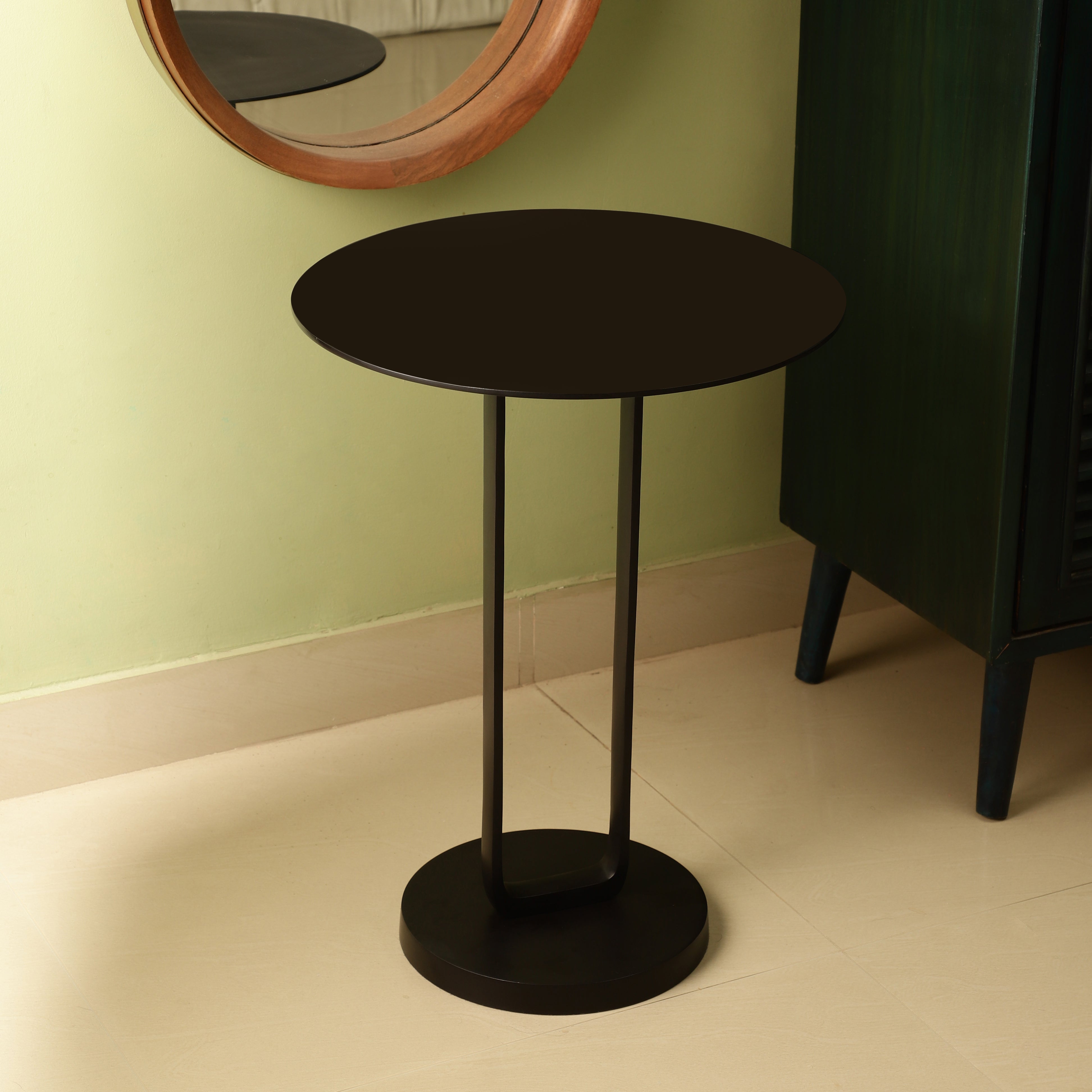 Irwin Obsidian Table