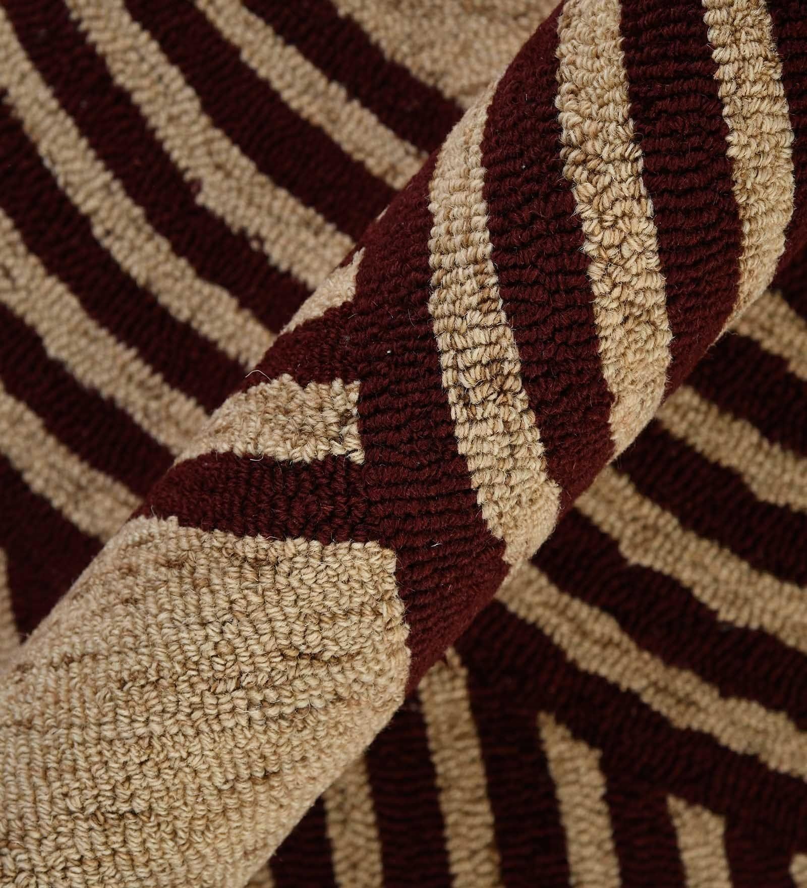 RED ROBIN Wool & Viscose Canyan 5x8 Feet Hand-Tufted Carpet - Rug - Ouch Cart