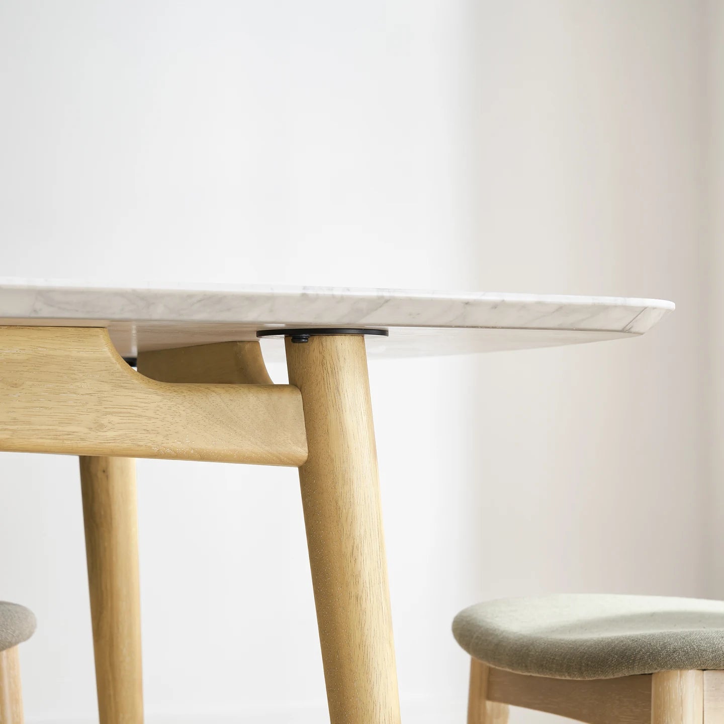 Kelsey Faux Marble Dining Table, White Wash
