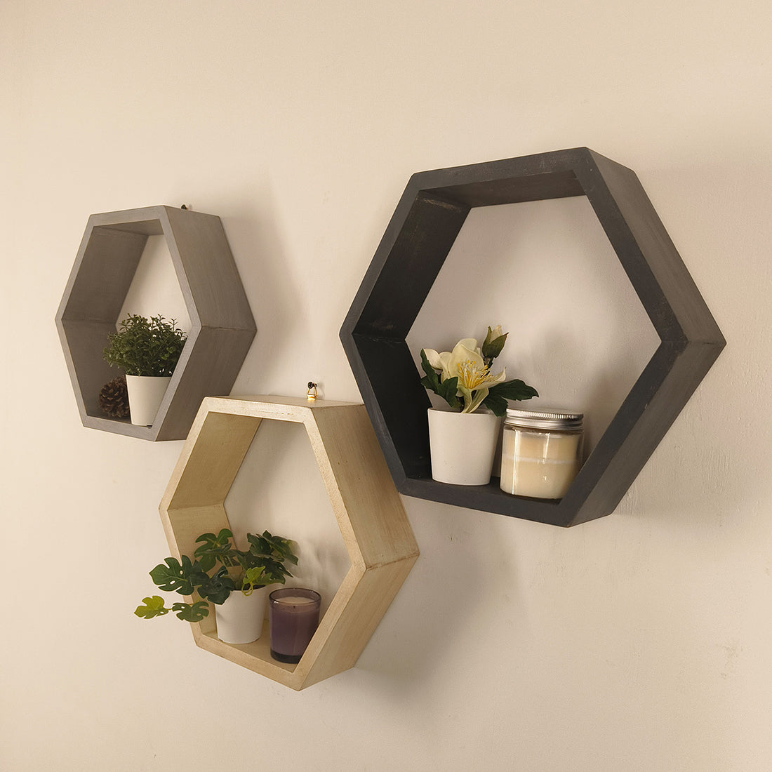 OLIVER III Hexagonal Shaped Set of 3 Wooden Wall Shelves