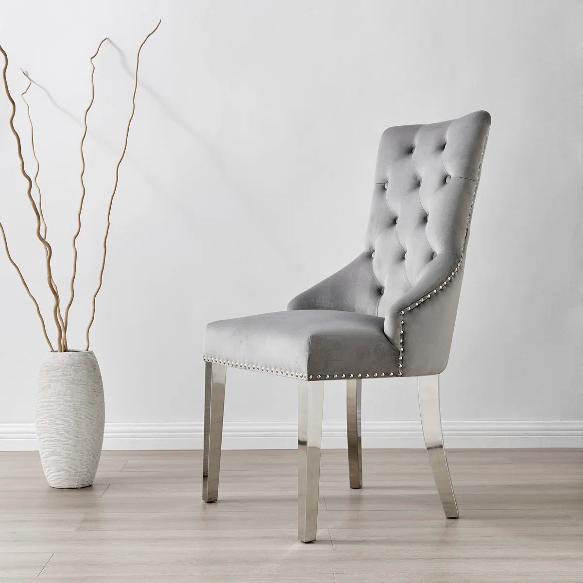 Scottsmoor Halo Dining Table Set in Modern High Gloss with 6 Luxury Velvet Dining Chairs