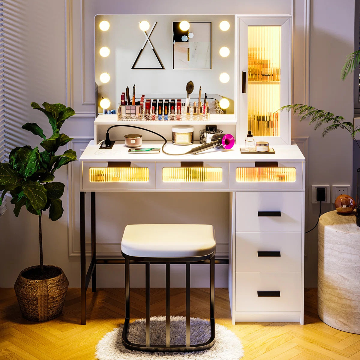 Seandell Vanity Desk for Bedroom with Mirror and Elegant Design