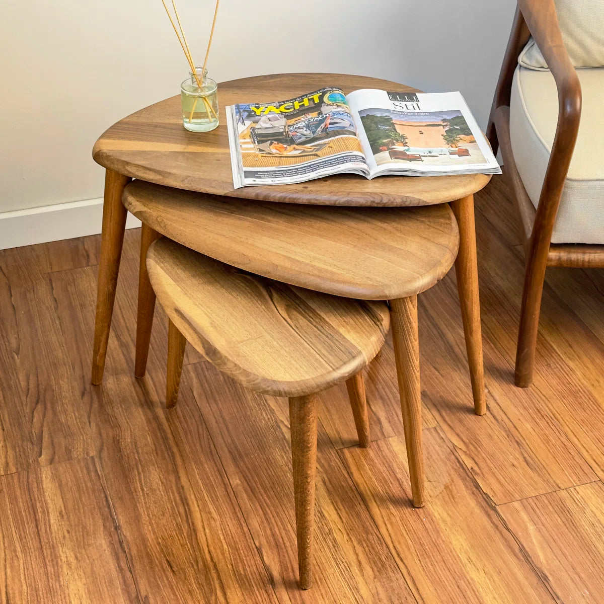 Solid Wood 3 Legs Nesting Tables -Walnut