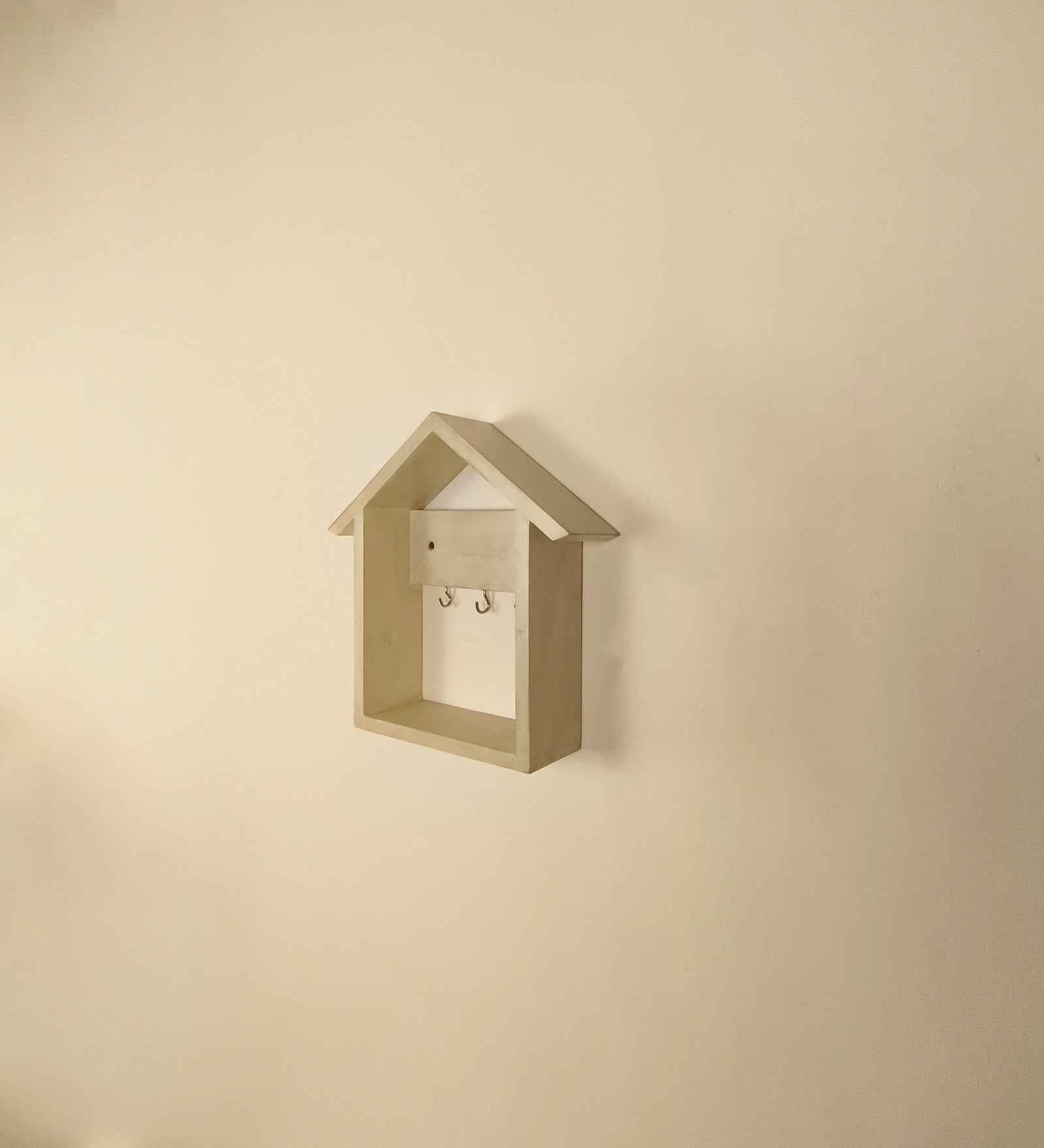 Torino Wooden Wall Shelf Organiser with Key Holders