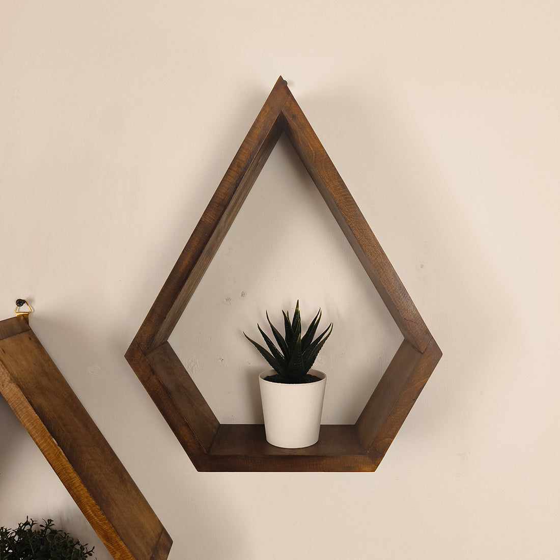 WILLIAM III Diamond Shaped Set of 3 Wooden Wall Shelves