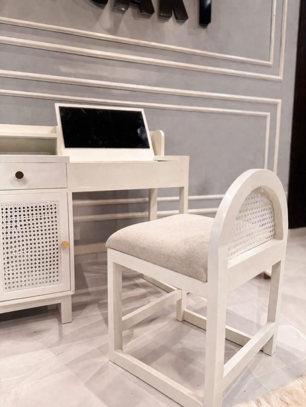 Bayview Makeup Vanity Table with Stool – Elegant Bedroom Dressing Desk