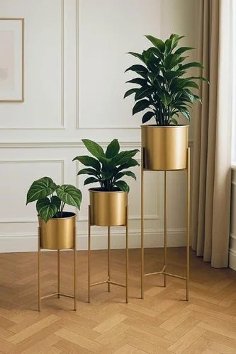Living Room Metal Planter For Indoor Kiving Planter Pot Inclued (Set of 3 ) Planter Pot