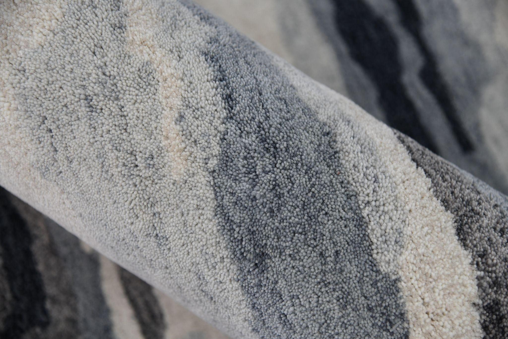 Dark Gray Wool & Viscose Abstract 4x6 Feet Hand-Tufted Carpet - Rug - Ouch Cart