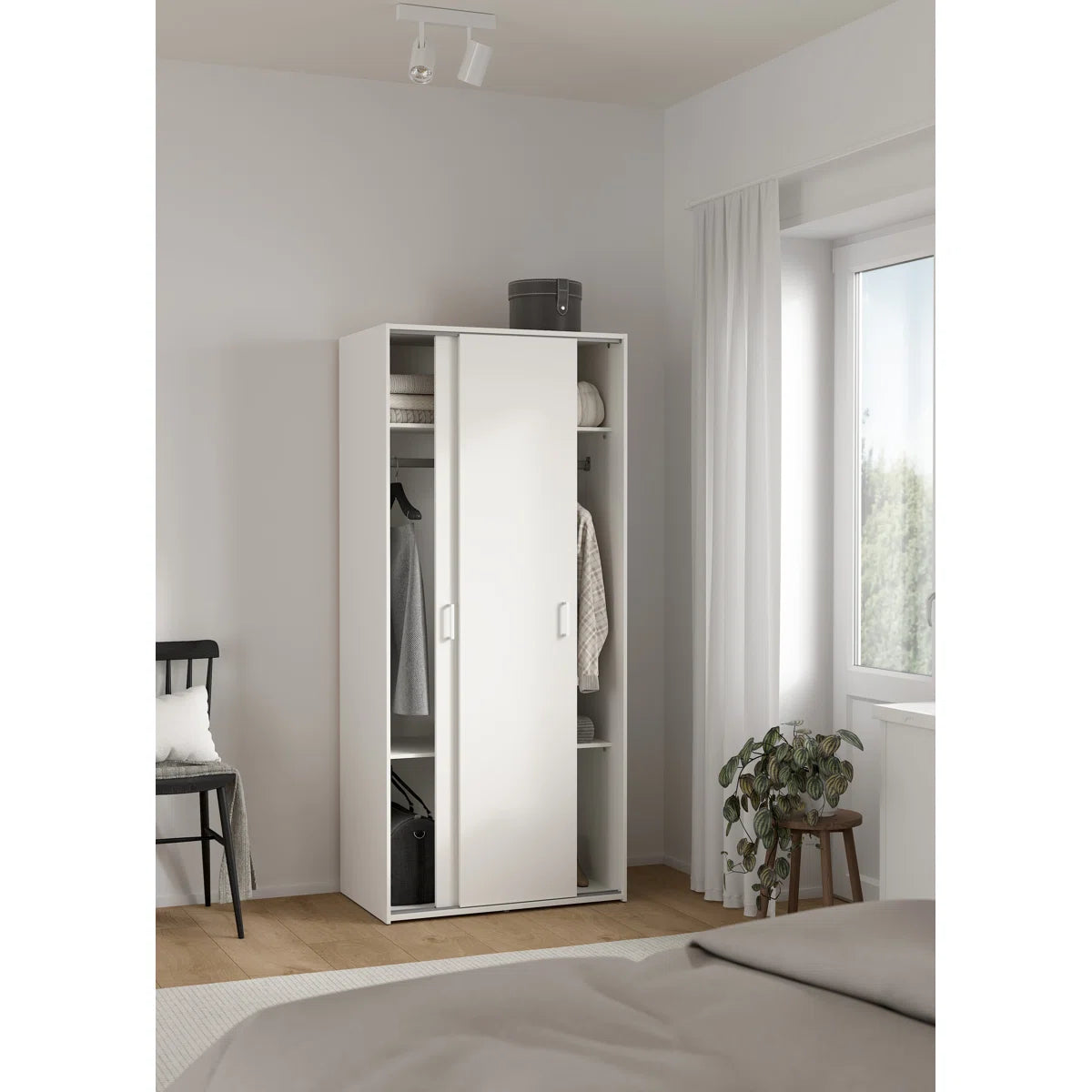 Chandria Armoire