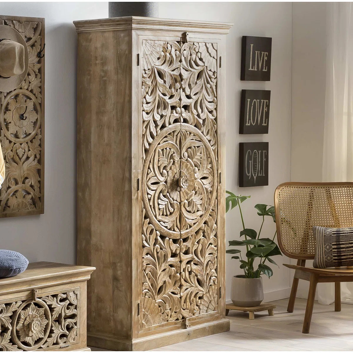 Armoire
