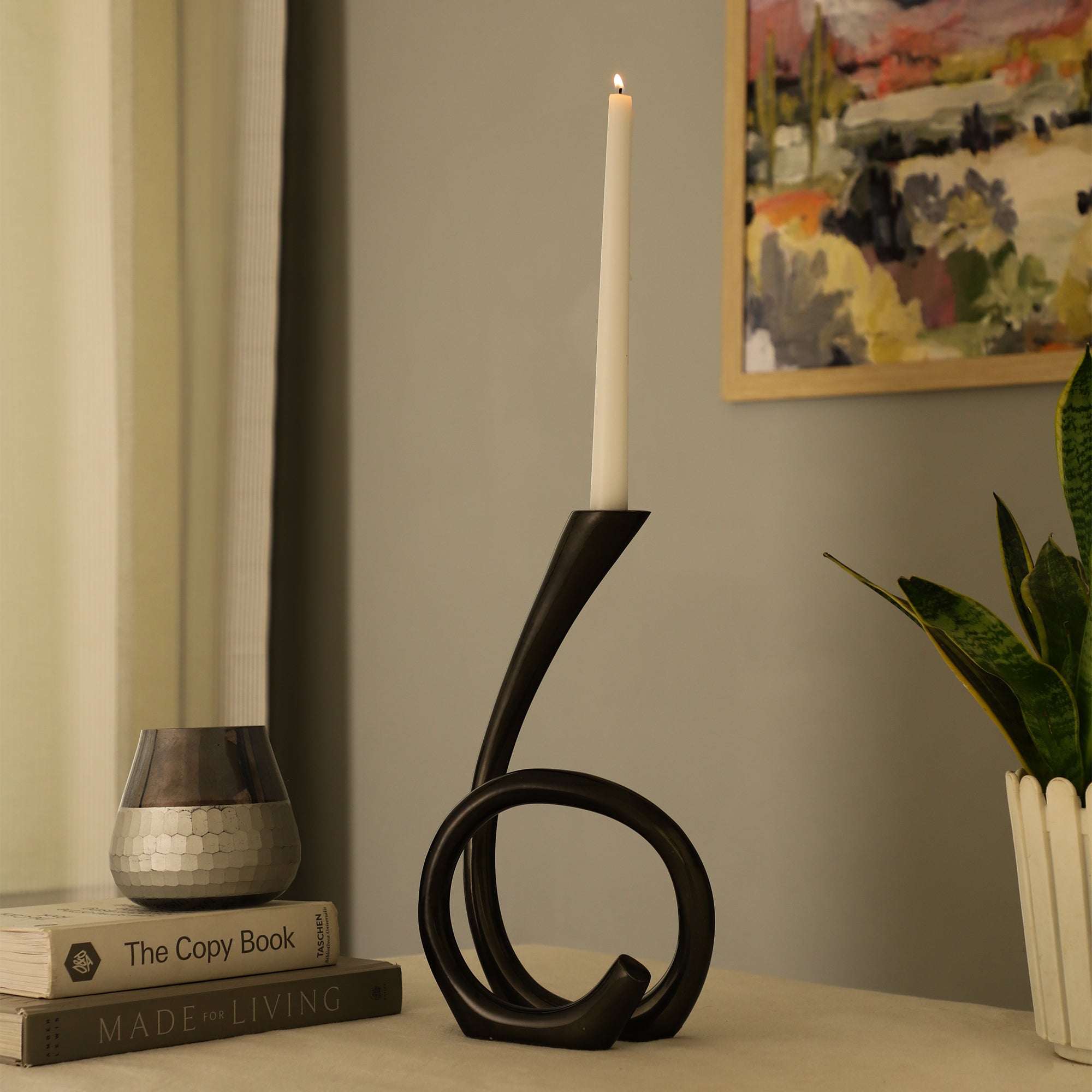 Flame Twisted in Black - OUCHCART | Candle holder