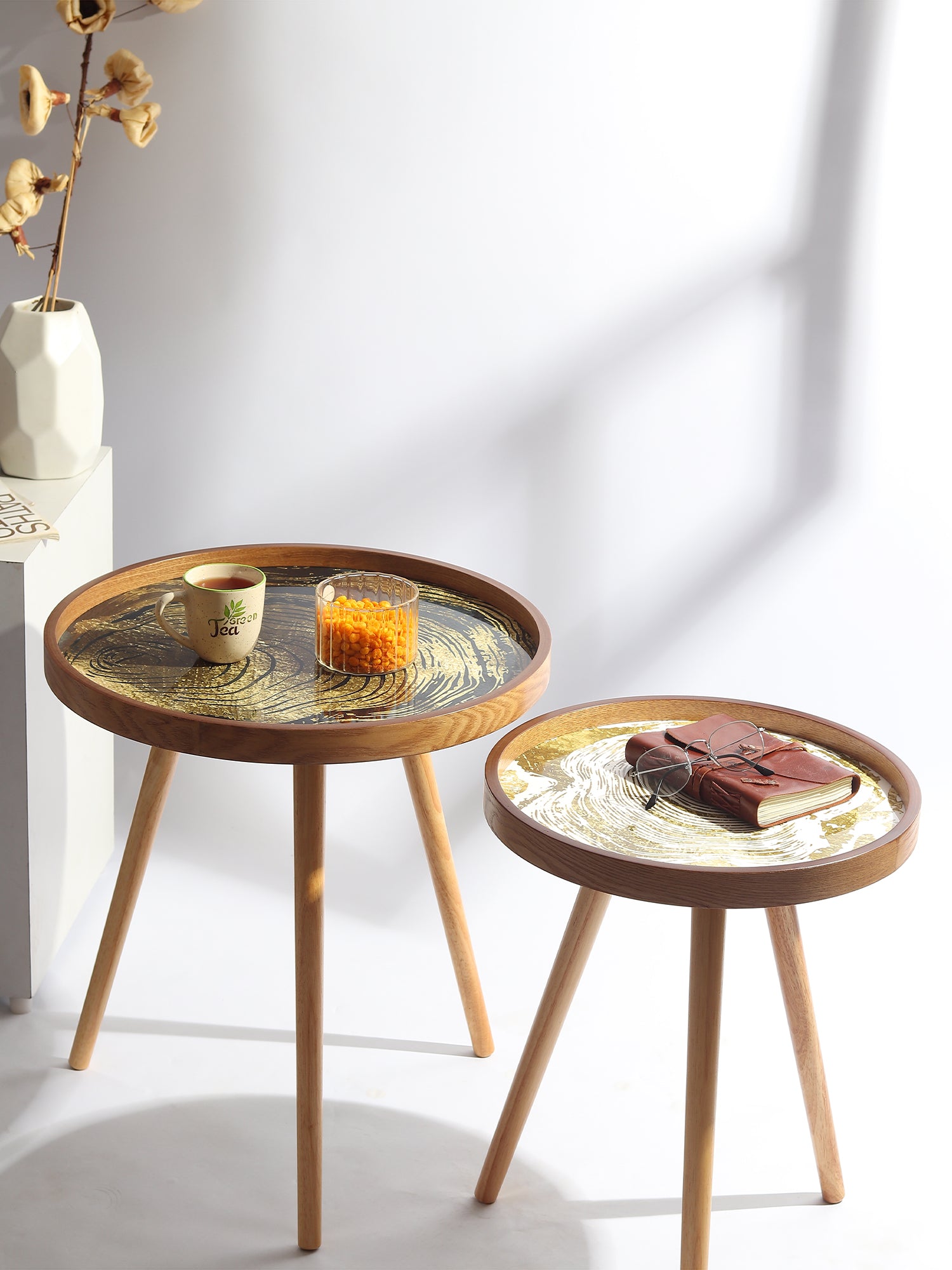 Oakveil Brown Table Set of 2