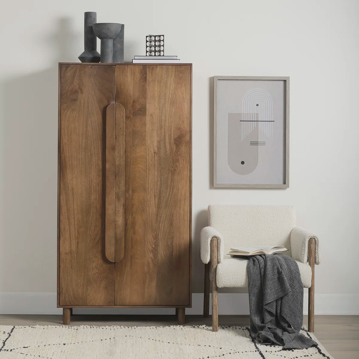 Ranae Armoire