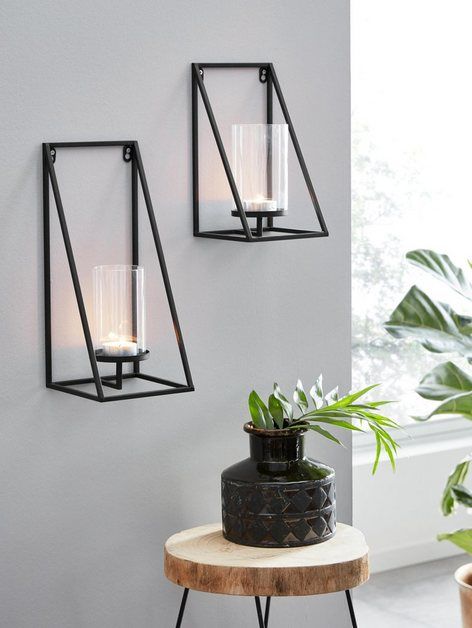 TWO POOLR WALL HANGING