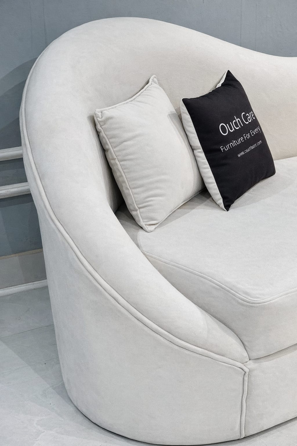 Ryan Gray Velvet Upholstered Sofa 3-Seater Sofa Solid Wood Frame