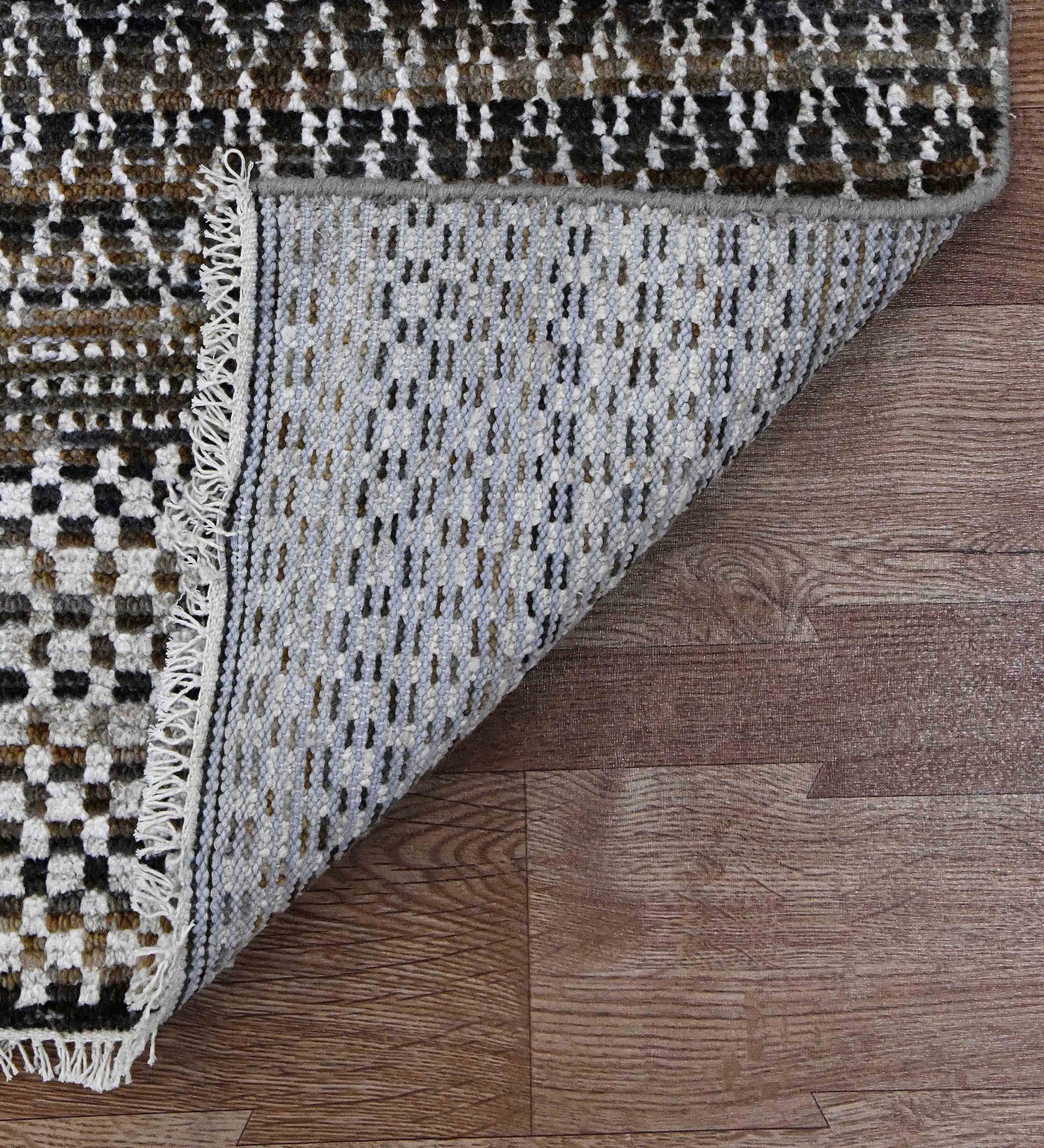 Metropolis Modern Pattern Hand Knotted  Rectangle Anti-Skid Designer Carpet, Prayer Rug For Office Cabins, Small Living Spaces - 2'X3'