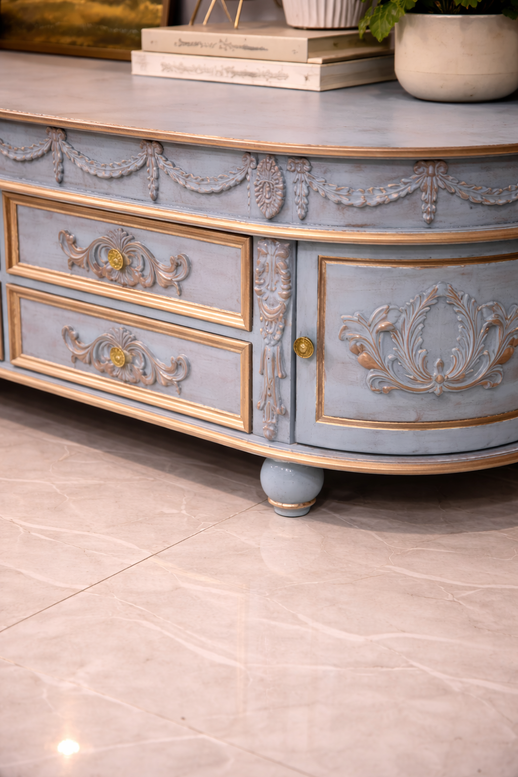 American Style Solid Wood Carved TV Cabinet