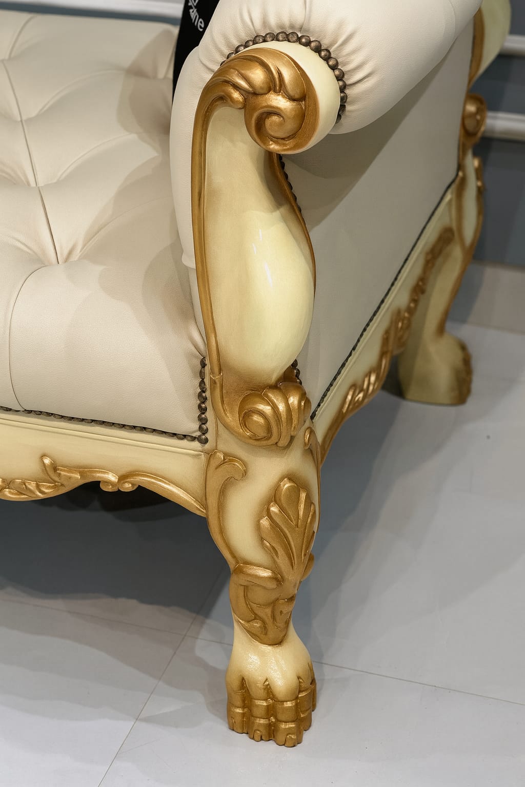 Lissandra Upholstered Bench Golden