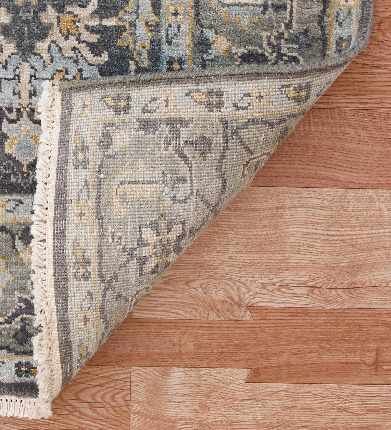 Heritage Traditional Pattern Hand Knotted  Rectangle Anti-Skid Designer Carpet, Prayer Rug For Office Cabins, Small Living Spaces - 4'X6'
