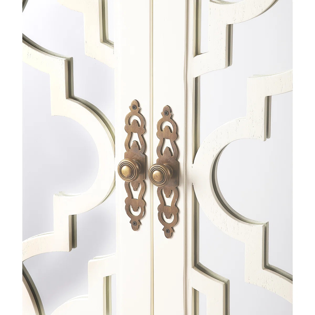 Eckhart Armoire