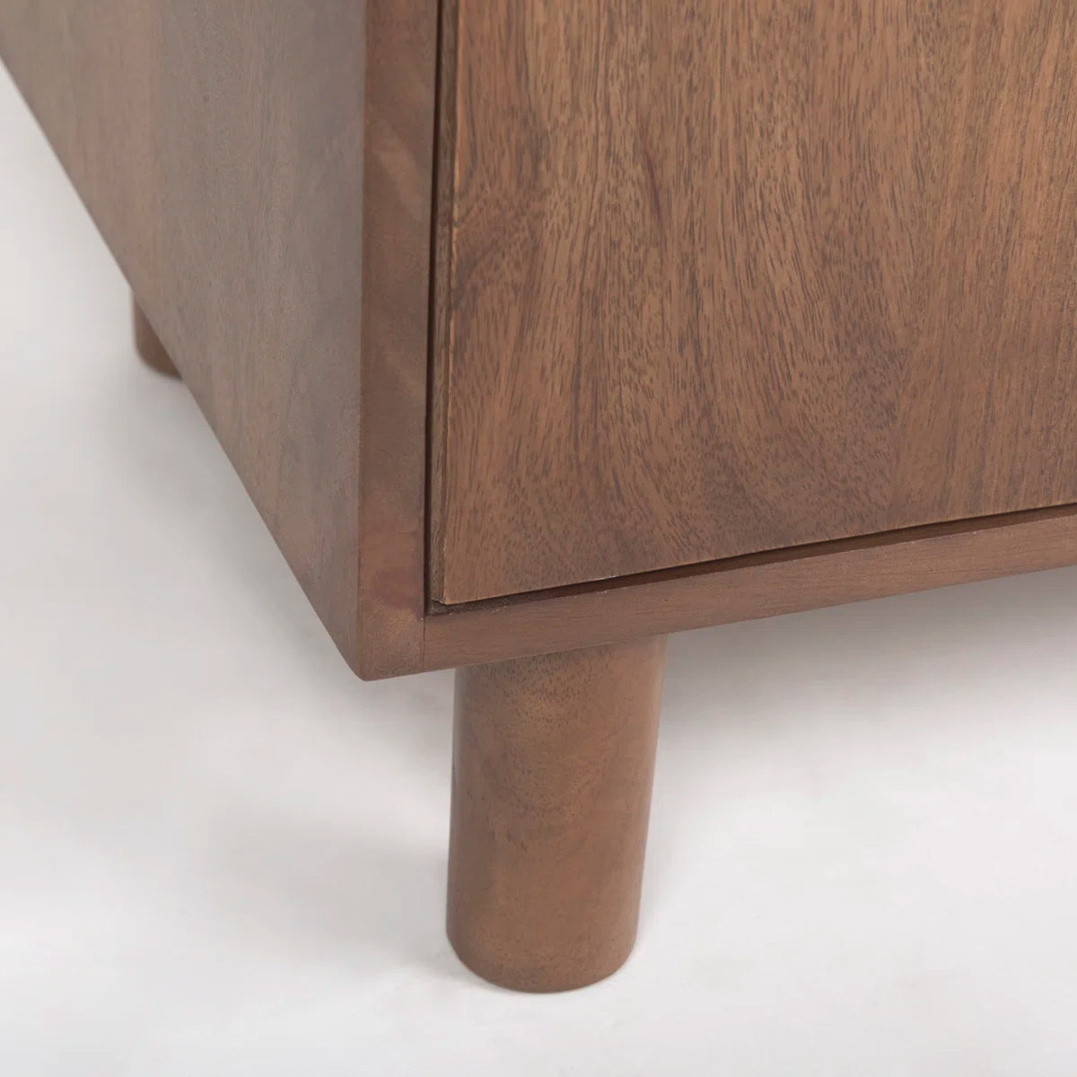 Ranae Armoire