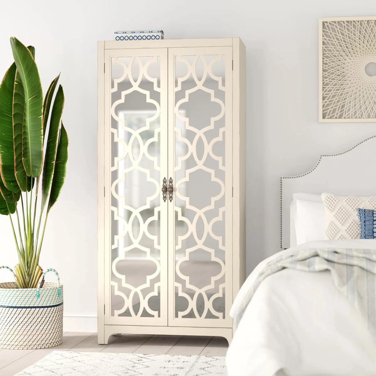 Eckhart Armoire