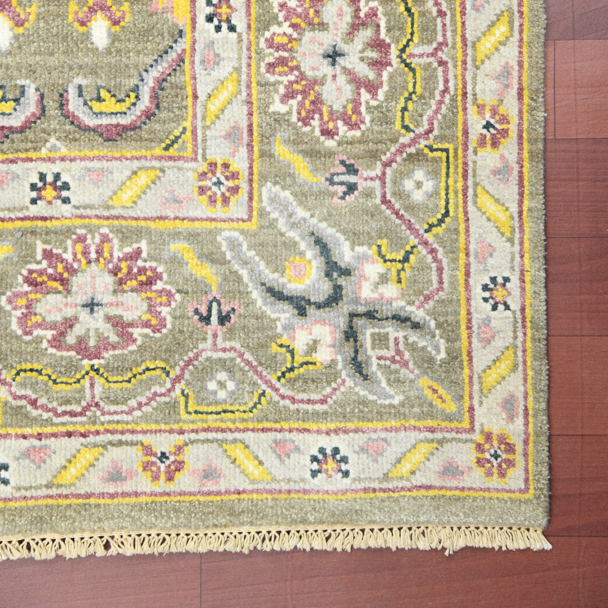 Bristol Traditional Pattern Hand Knotted  Rectangle Anti-Skid Designer Carpet, Area Rug For Bed Room, Living Room - 9'X12'