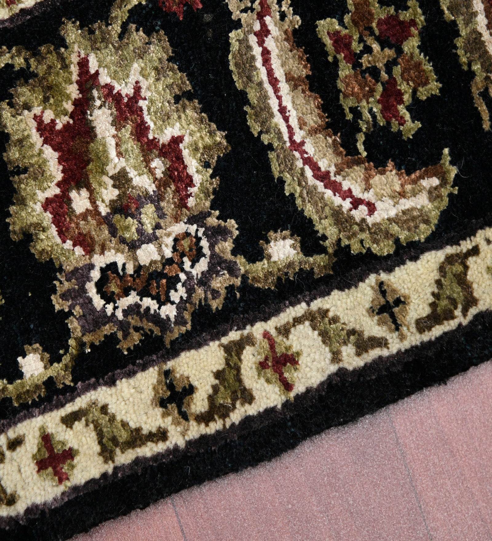 Luxor Classic Pattern Hand Knotted  Rectangle Anti-Skid Designer Carpet, Prayer Rug For Office Cabins, Small Living Spaces - 4'X6'